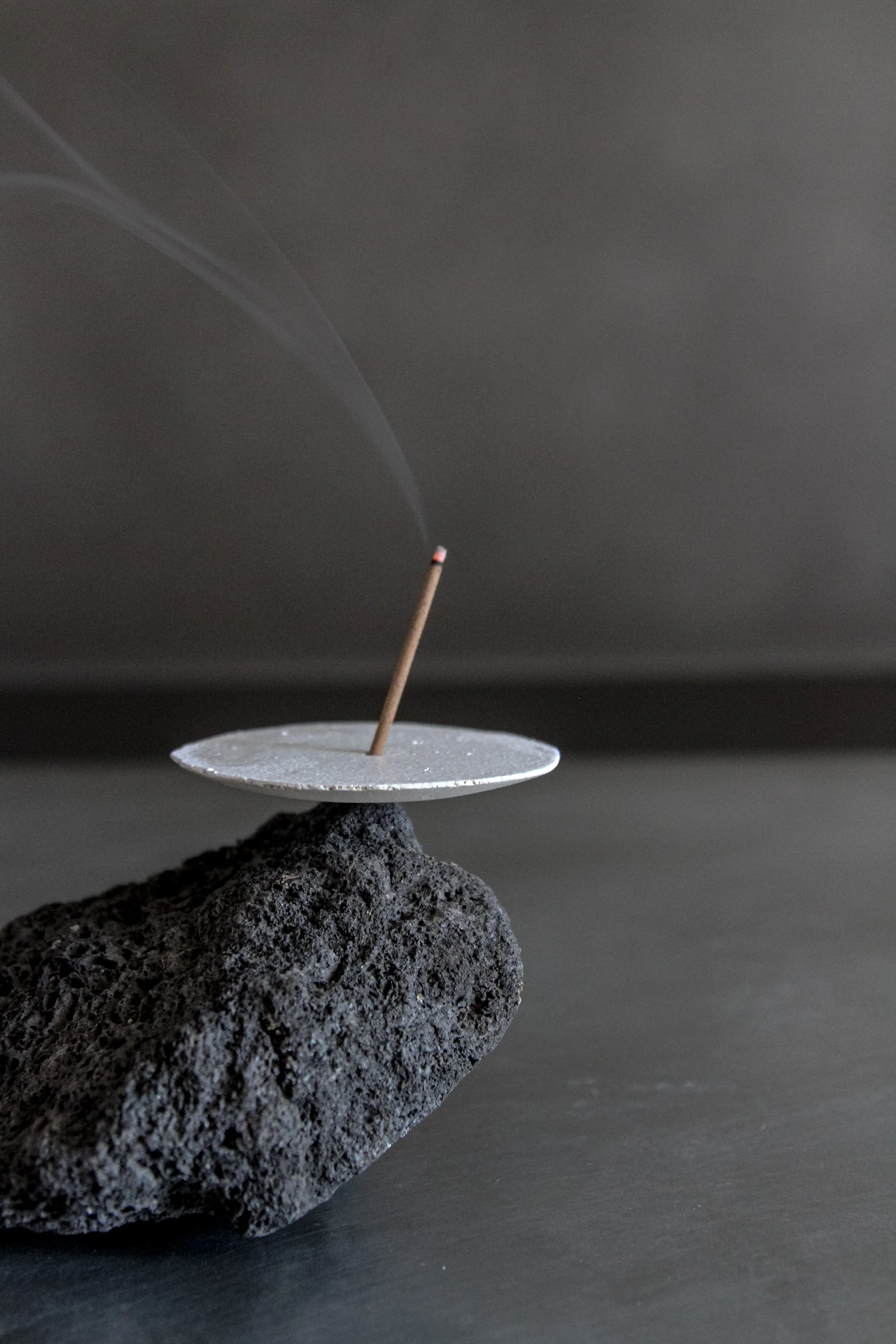 MOON — INCENSE HOLDER SET — AOIRO